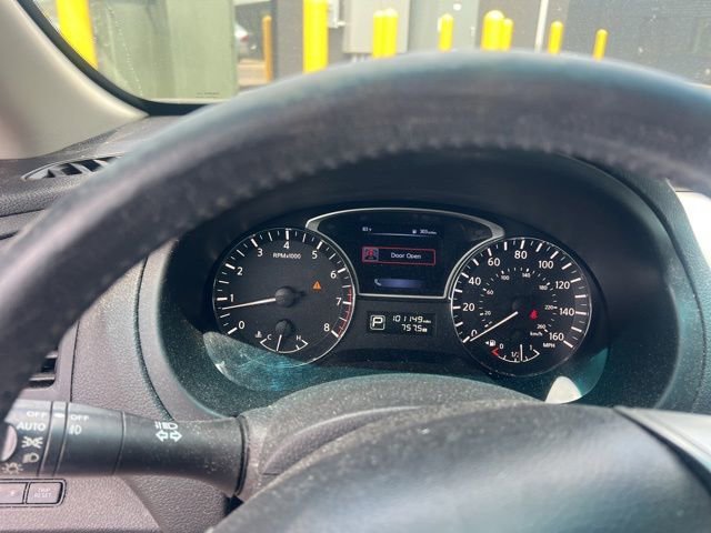 Used 2015 Super Black Nissan 2.5 SL image 10