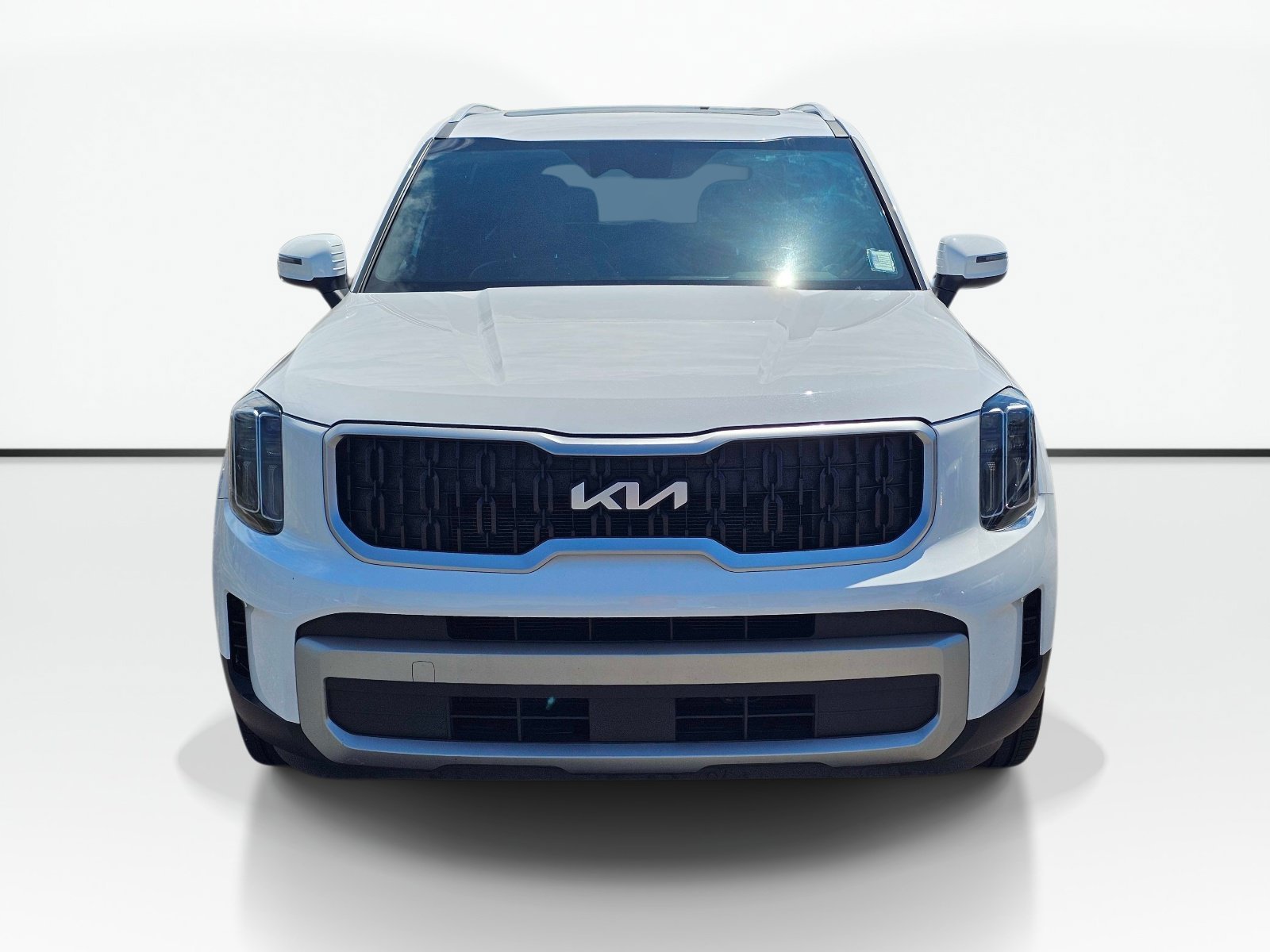 Used 2023 Glacial White Pearl Kia EX image 3