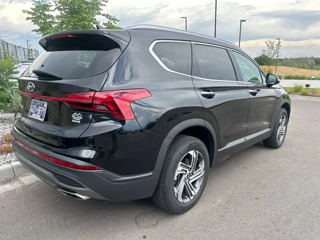 Used 2023 Black Hyundai SEL image 3