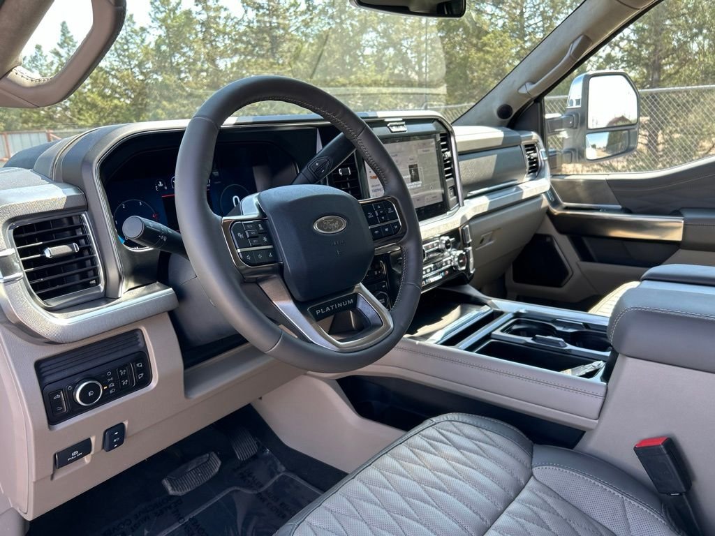 New 2026 Star White Metallic Tri-Coat Ford Platinum image 17