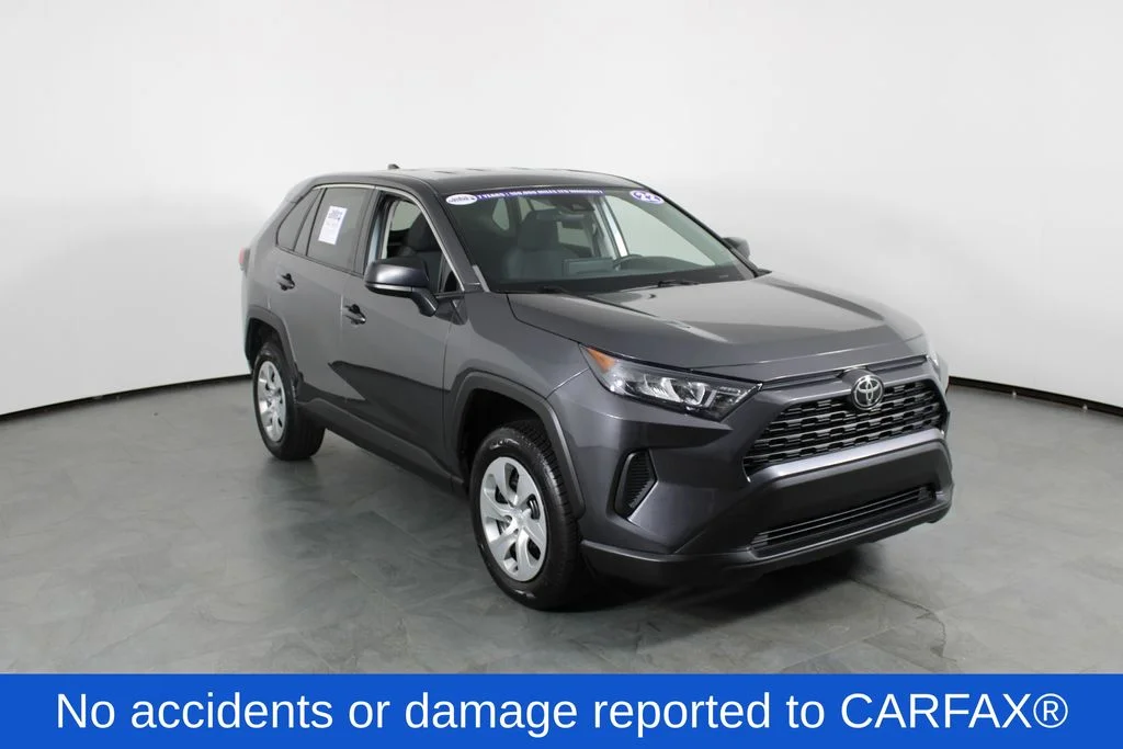Used 2022 Gray Toyota LE image 4