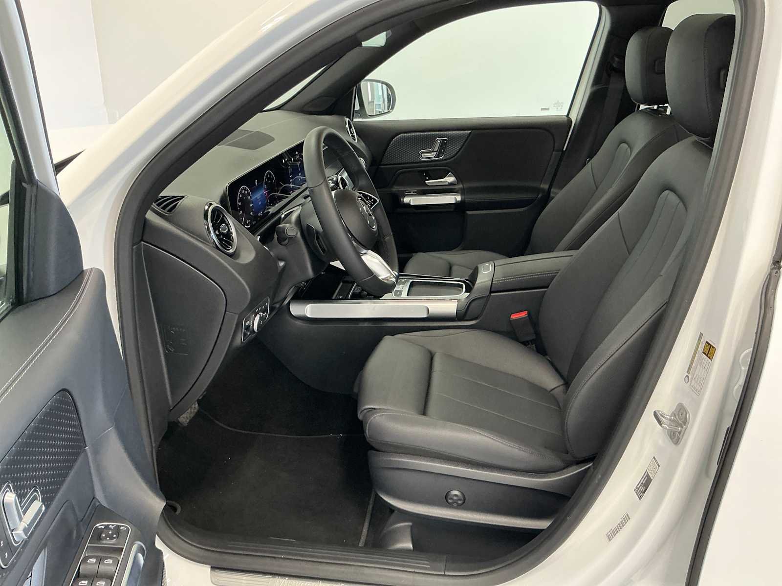 Certified Used 2026 Polar White Mercedes-Benz GLB 250 image 10