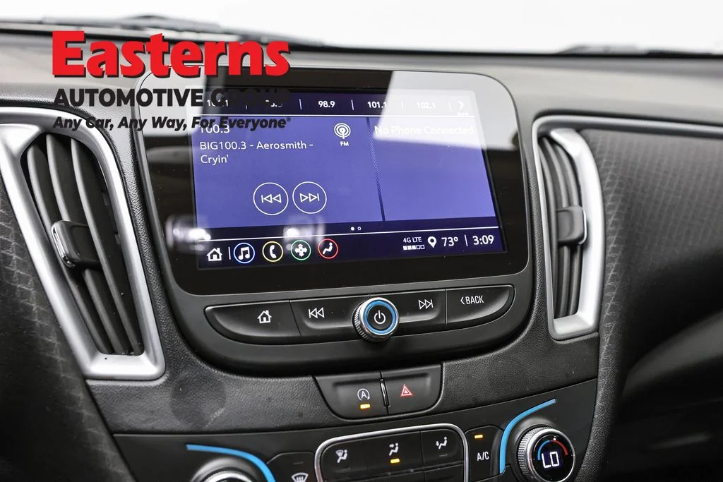 Used 2025 Gray Chevrolet LT image 19