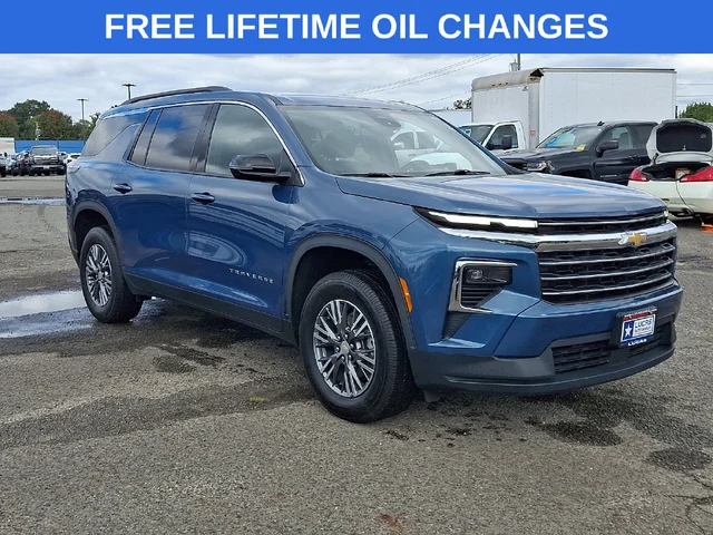 2025 Chevrolet Traverse LT