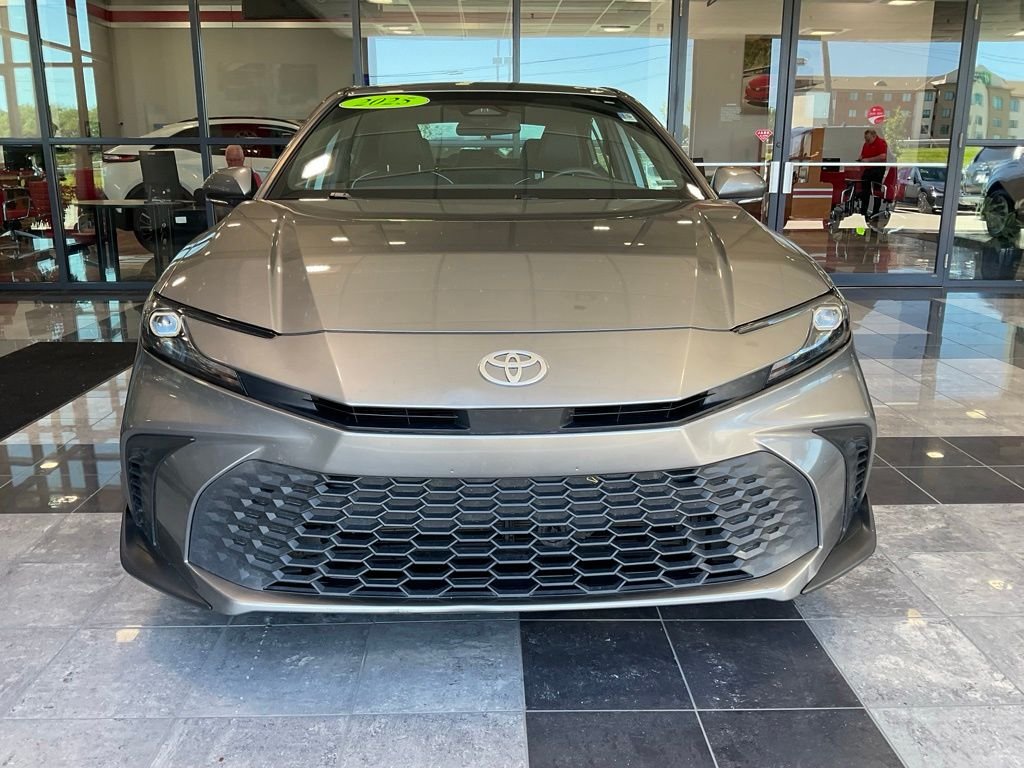 Certified 2025 Toyota Camry SE with VIN 4T1DAACK2SU525019 for sale in Kansas City