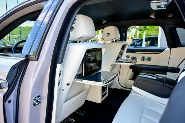 Used 2023 Tempest Grey Rolls-Royce Ghost Black Badge | Ultra-Rare Specification | Over $448,000 Ori image 26