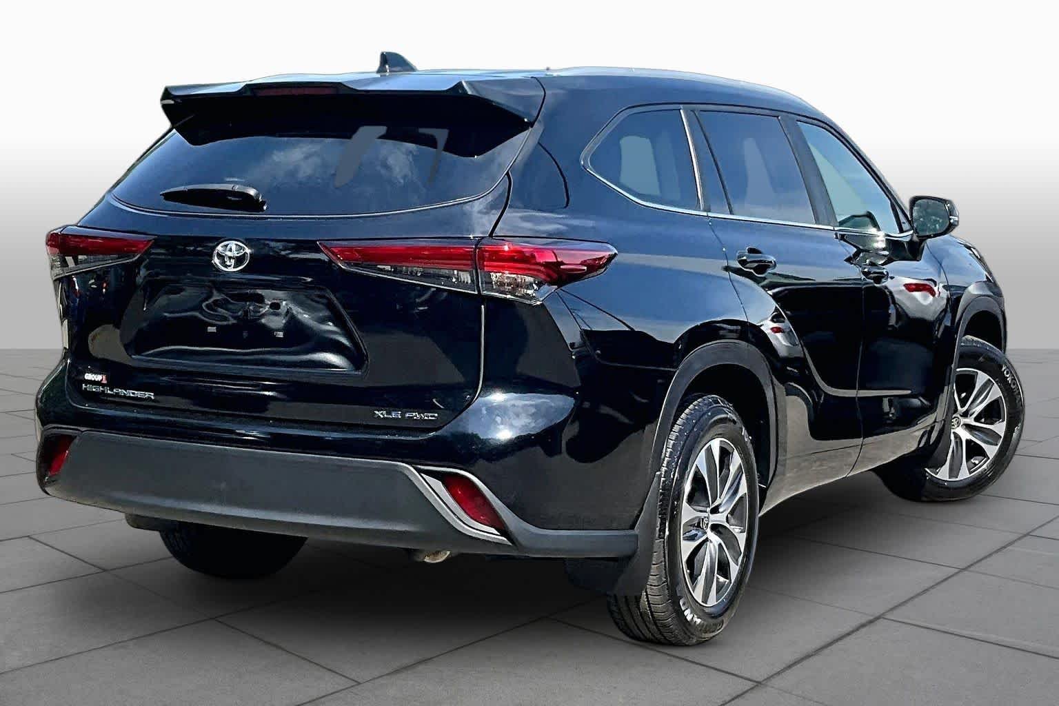 Used 2023 Midnight Black Metallic Toyota XLE image 13