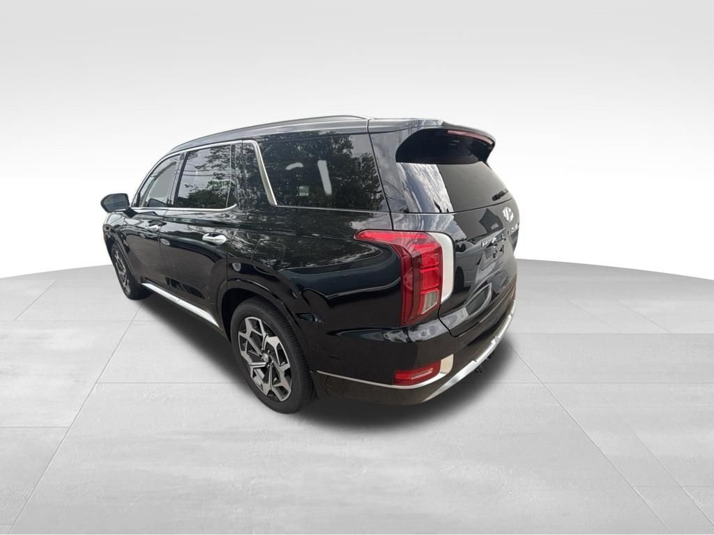 Used 2021 Black Hyundai Calligraphy image 5
