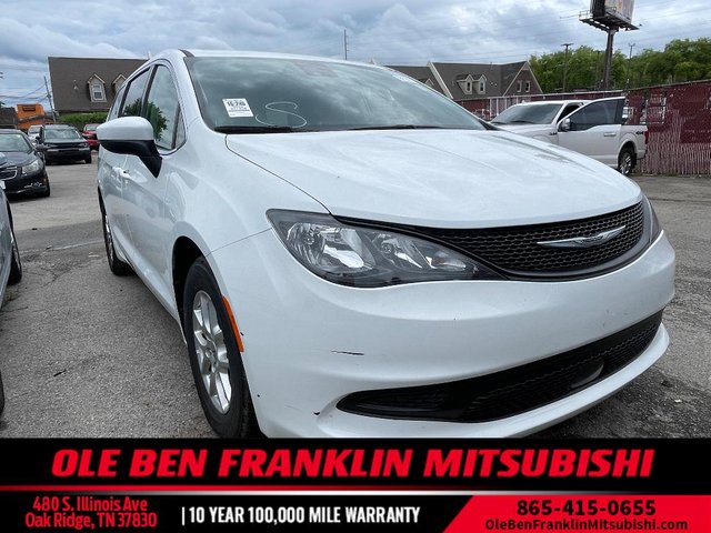 Pre-Owned 2023 Chrysler Voyager LX FWD Passenger Van