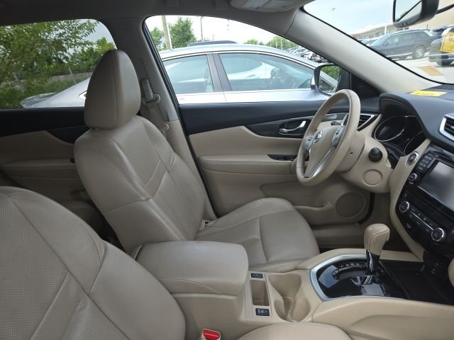 Used 2015 Midnight Jade Nissan SL image 3
