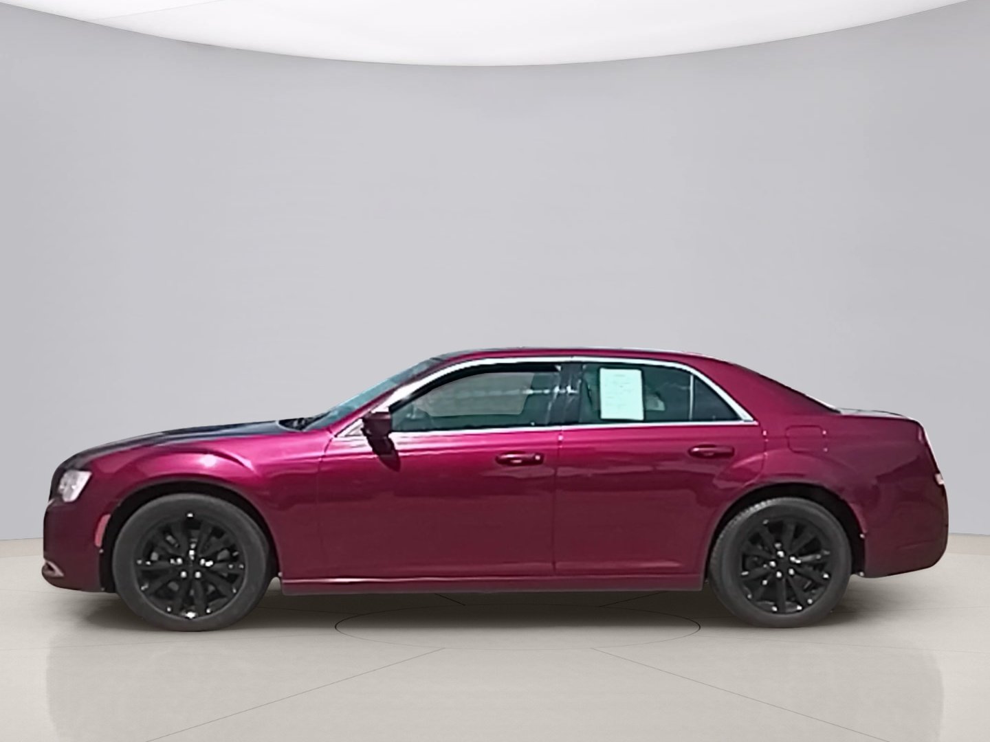 Used 2017 Red Chrysler S image 2