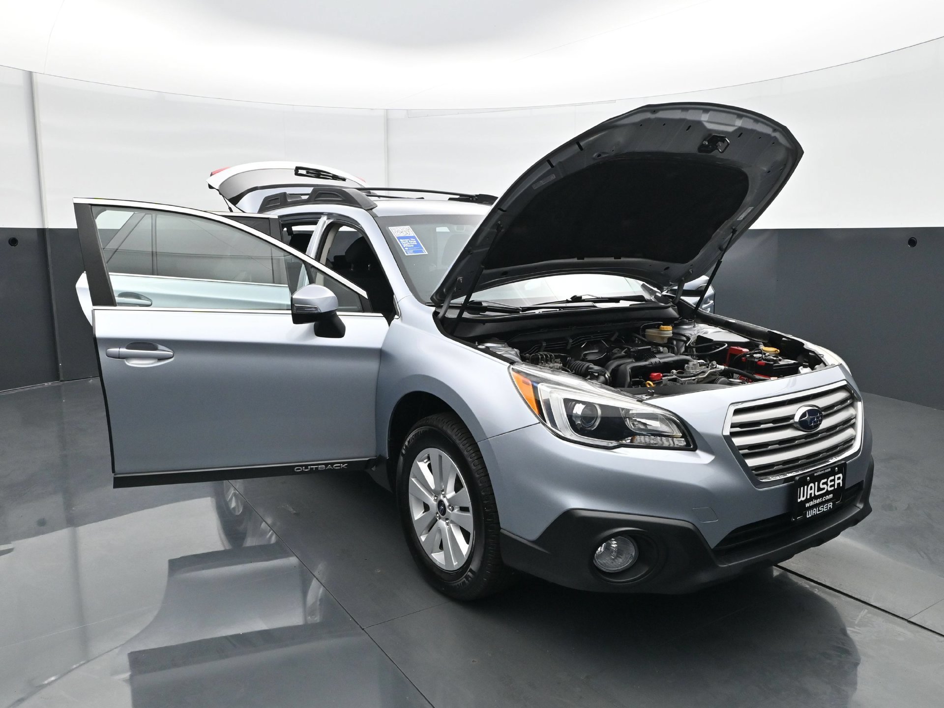 Used 2015 Ice Silver Metallic Subaru 2.5i Premium image 40