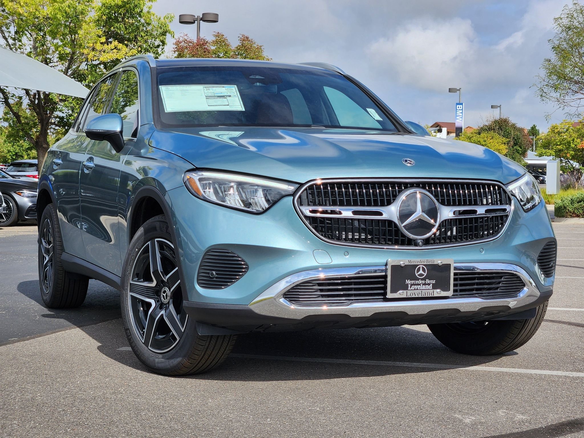 New 2027 Verde Silver Metallic Mercedes-Benz GLC 300 4MATIC® image 1
