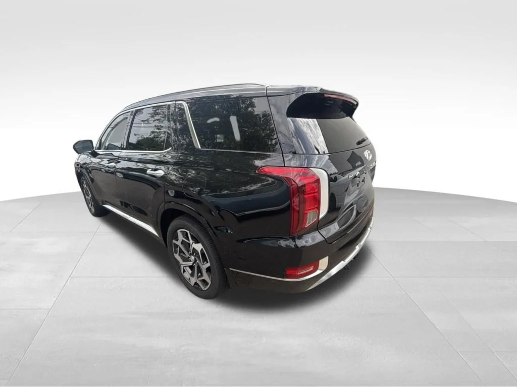 Used 2021 Black Hyundai Calligraphy image 5