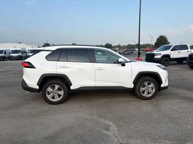 Used 2025 White Toyota XLE image 8