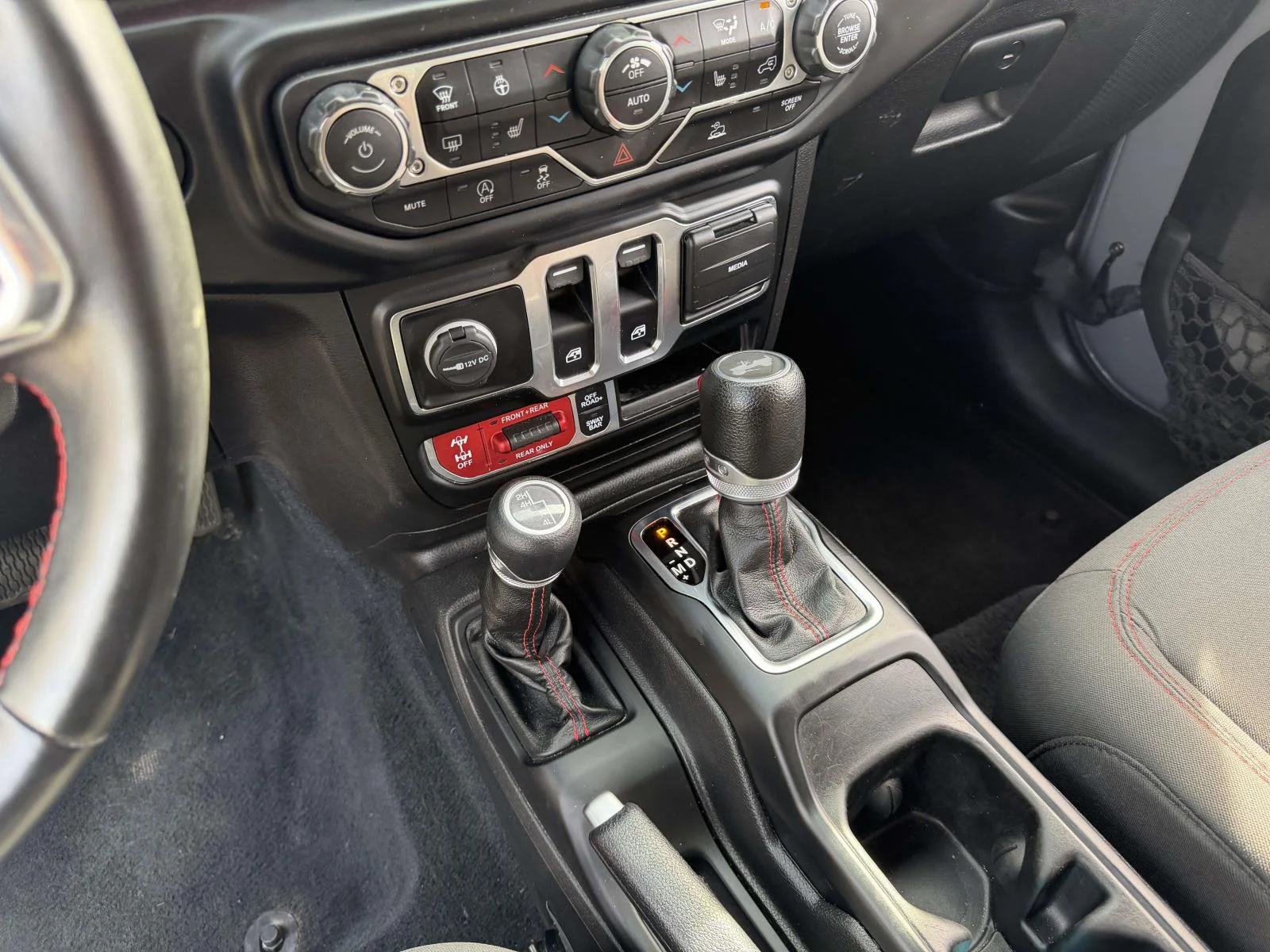 Used 2022 Gray Jeep Rubicon image 21