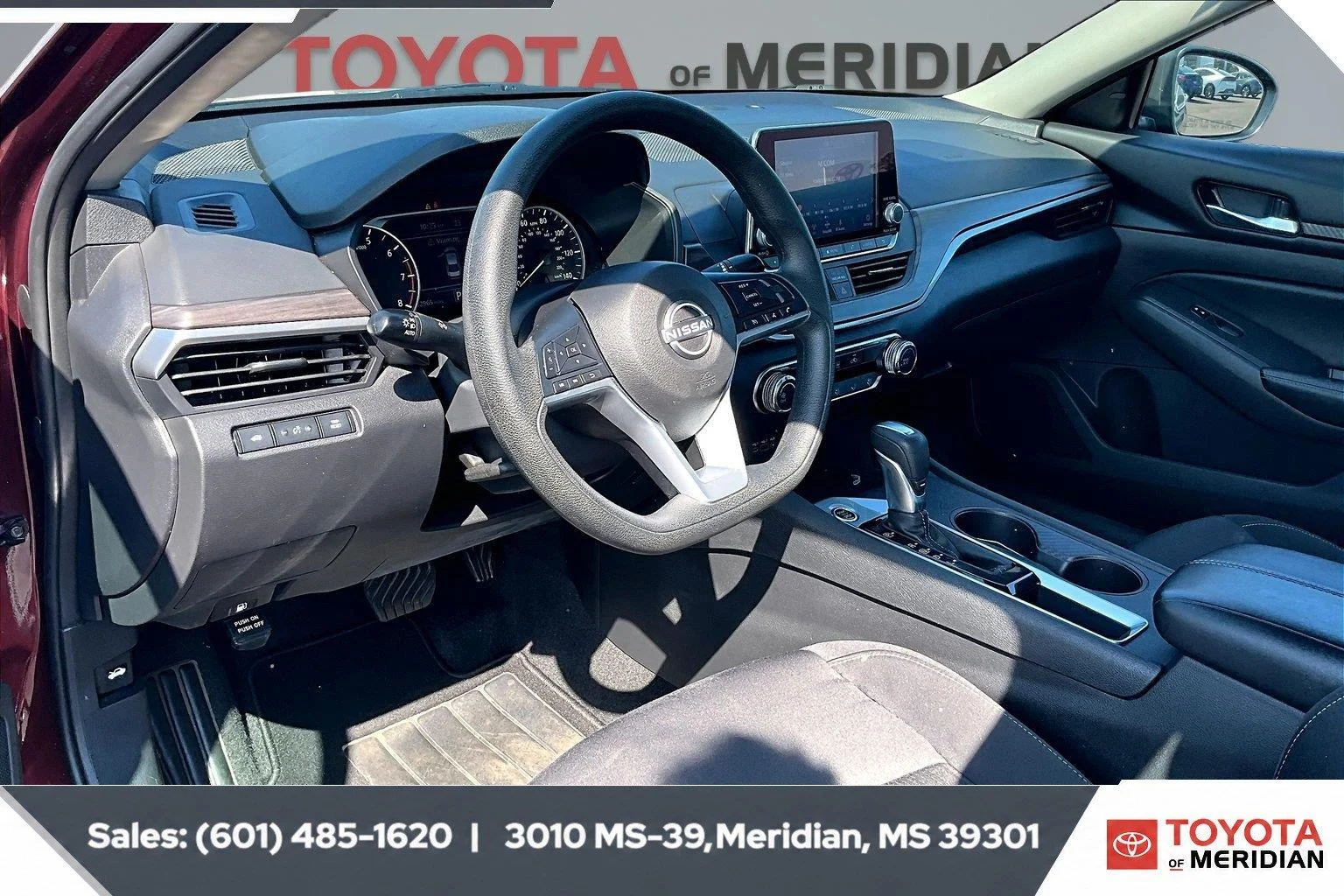 Used 2025 Garnet Pearl Metallic Nissan SV image 12