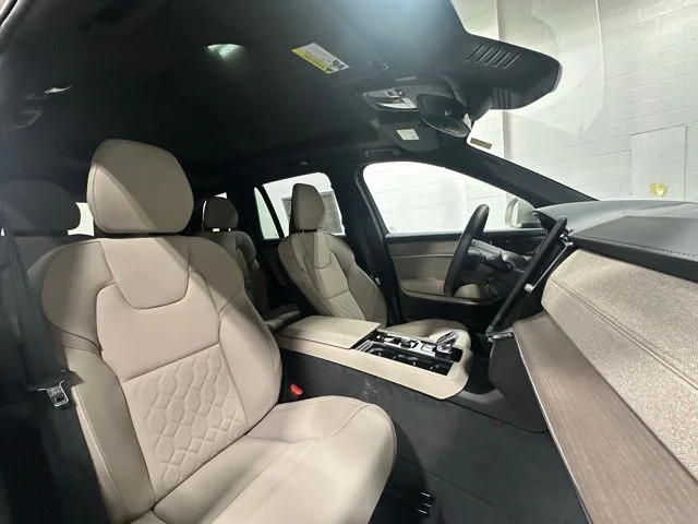 New 2026 Bright Dusk Volvo Plus image 15