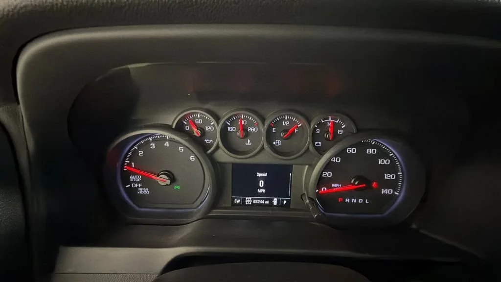 Used 2023 STERLING GRAY METALLIC Chevrolet Custom image 21