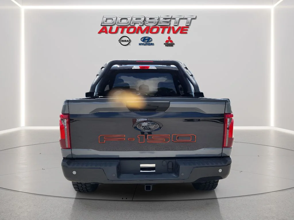 Used 2025 AGATE BLACK METALLIC Ford XLT image 7