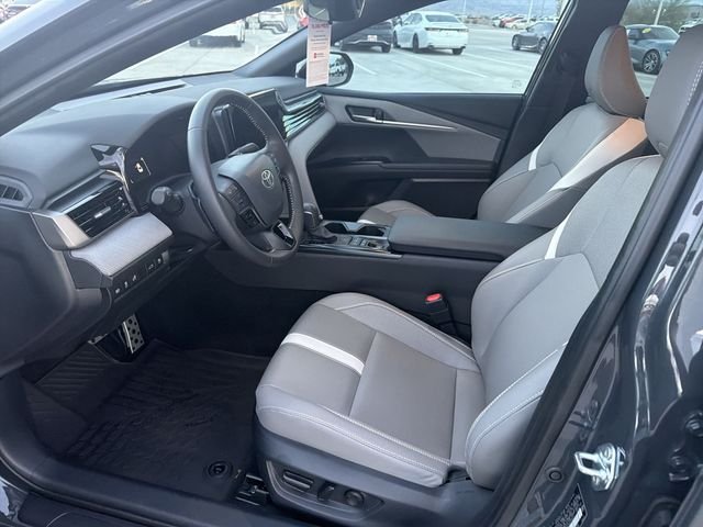 2025 Toyota Camry SE - Photo 26