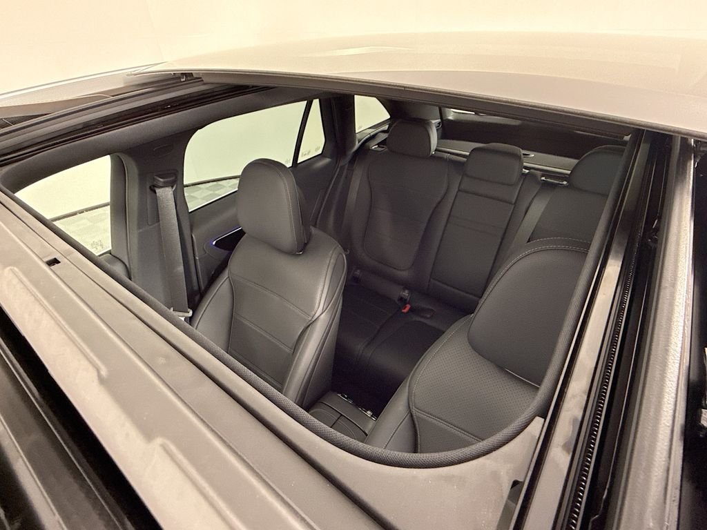 Used 2026 Black Mercedes-Benz GLC 300 image 22