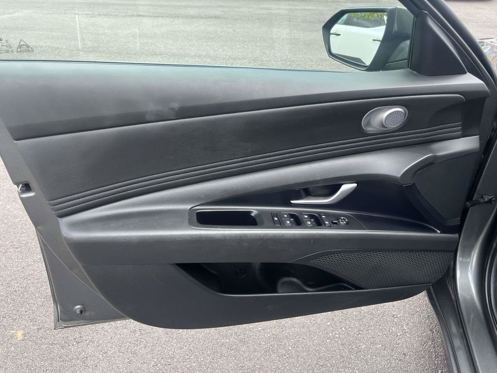 Used 2024 Gray Hyundai SEL image 11