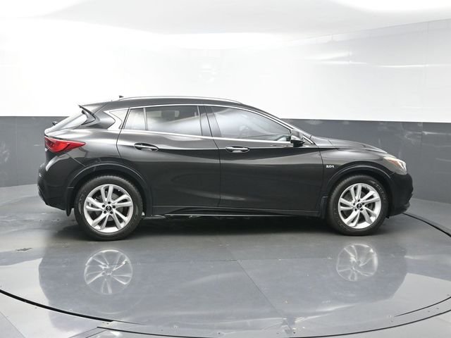 Used 2019 Black INFINITI LUXE image 8