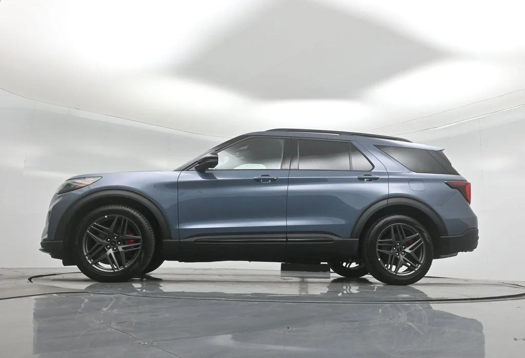 New 2026 Vapor Blue Metallic Ford ST image 55