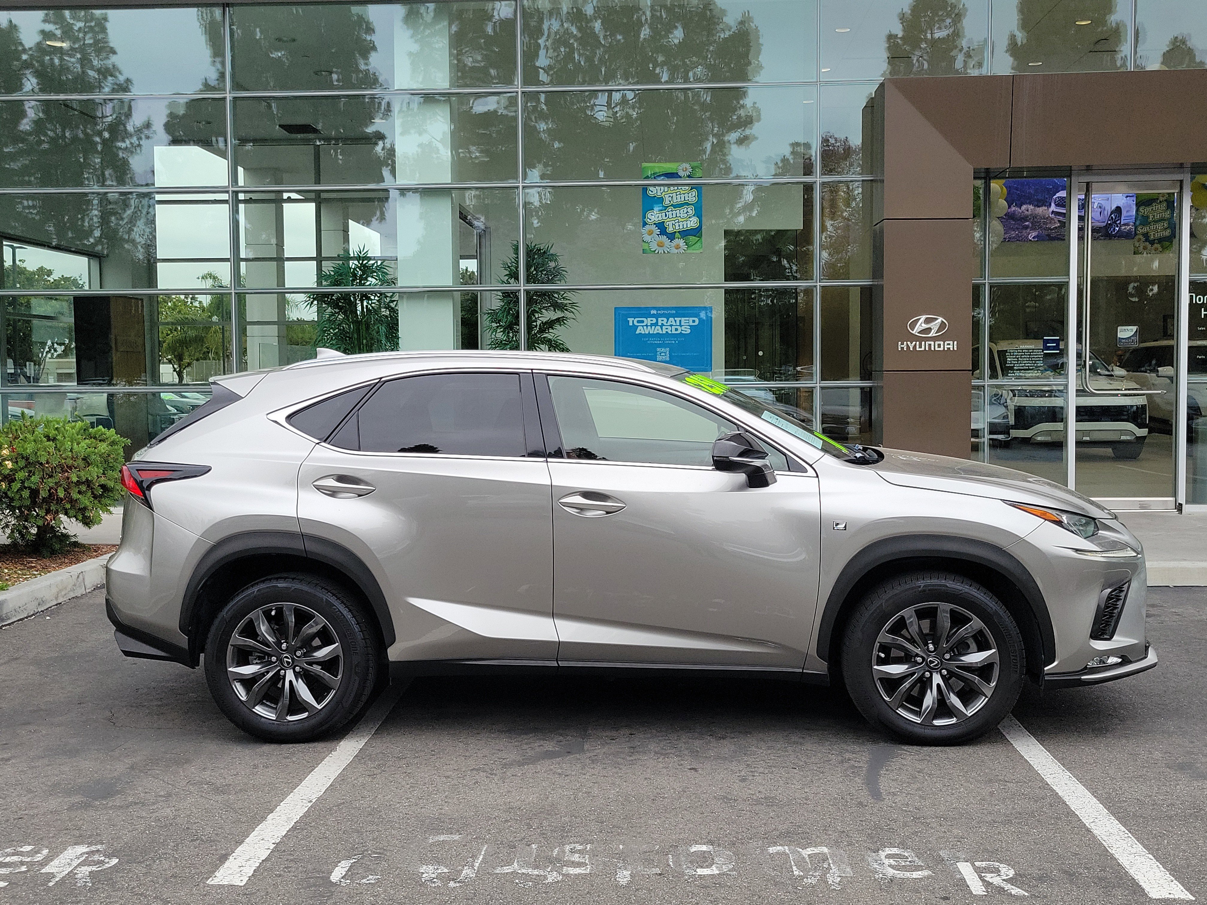 Used 2018 Atomic Silver Lexus  image 6