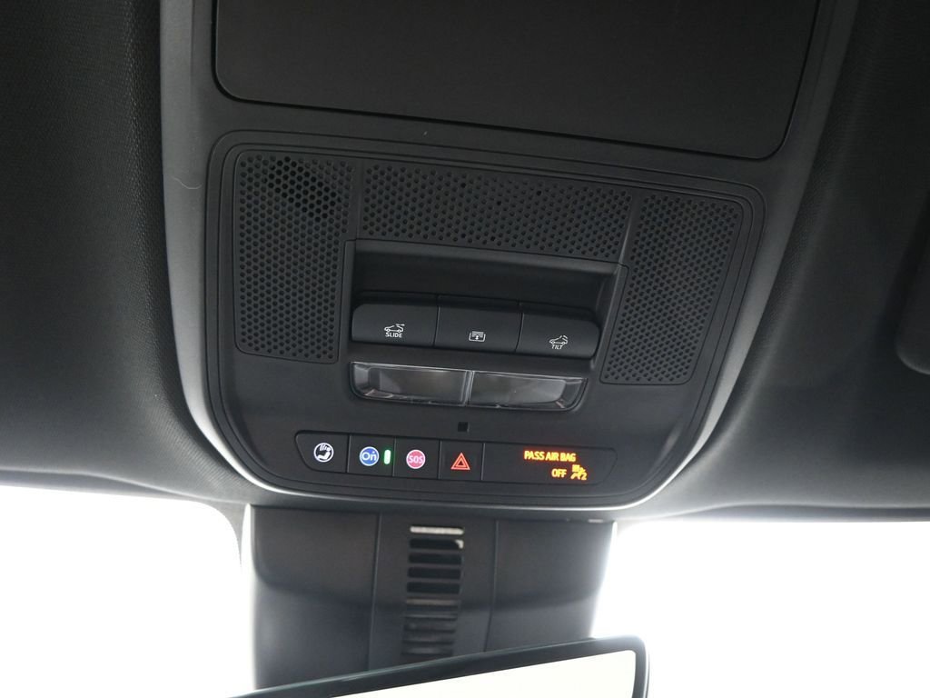 2026 GMC Acadia Elevation - Photo 17