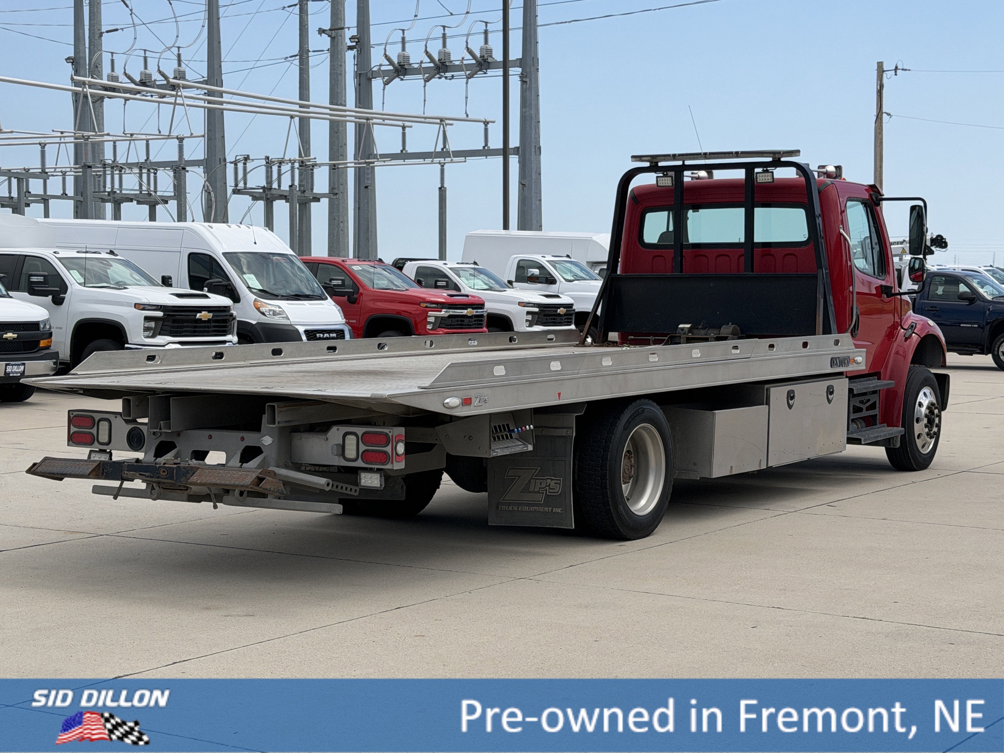 Used 2016 Red Freightliner  image 7