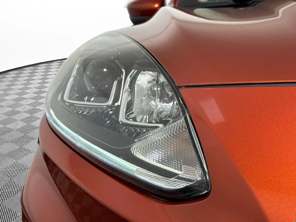 Used 2020 Orange Metallic Ford SE image 16