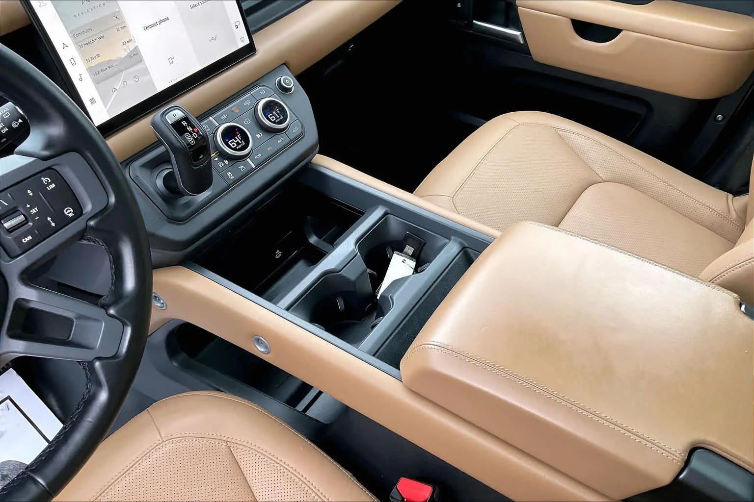 Used 2025  Land Rover X-Dynamic SE image 15