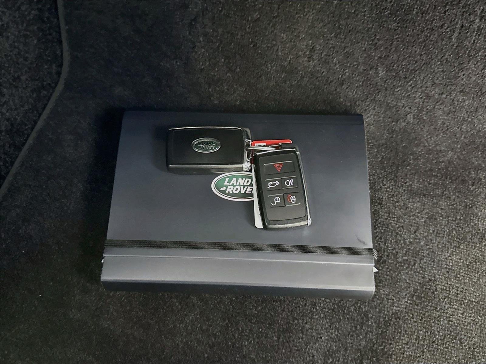 Used 2024 Fuji White Land Rover SE | Blackout Pkg | 360 Camera | Heated/Vented Seats image 48