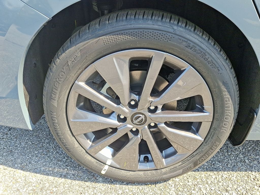 New 2026 Atlantic Gray Metallic Nissan SL image 5