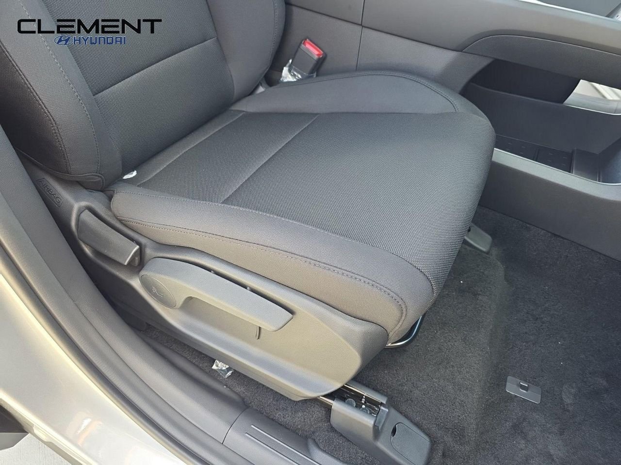 2026 Hyundai Santa Fe SE - Photo 30