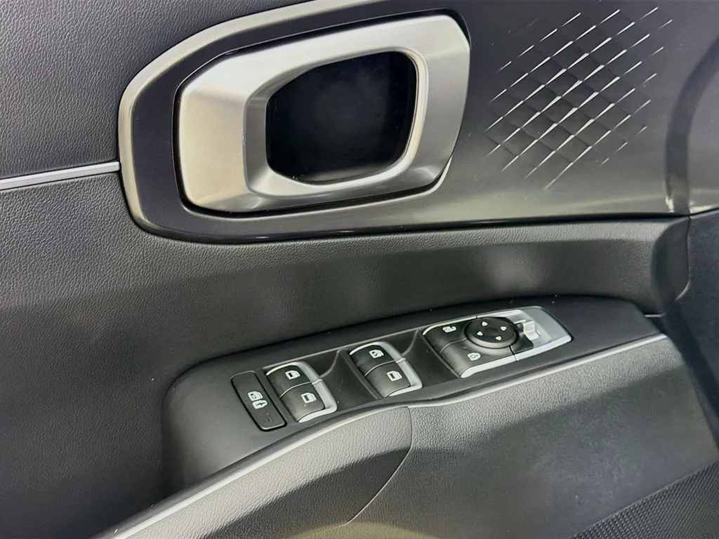 Used 2022 Sapphire Blue Kia S image 18