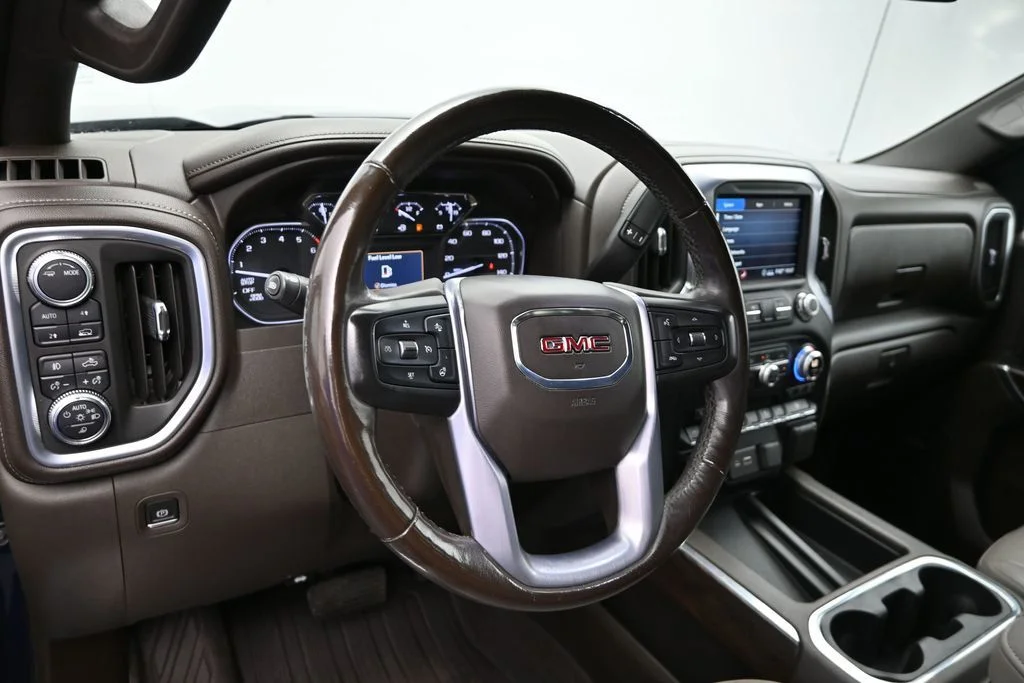 Used 2020 Blue GMC SLT image 22