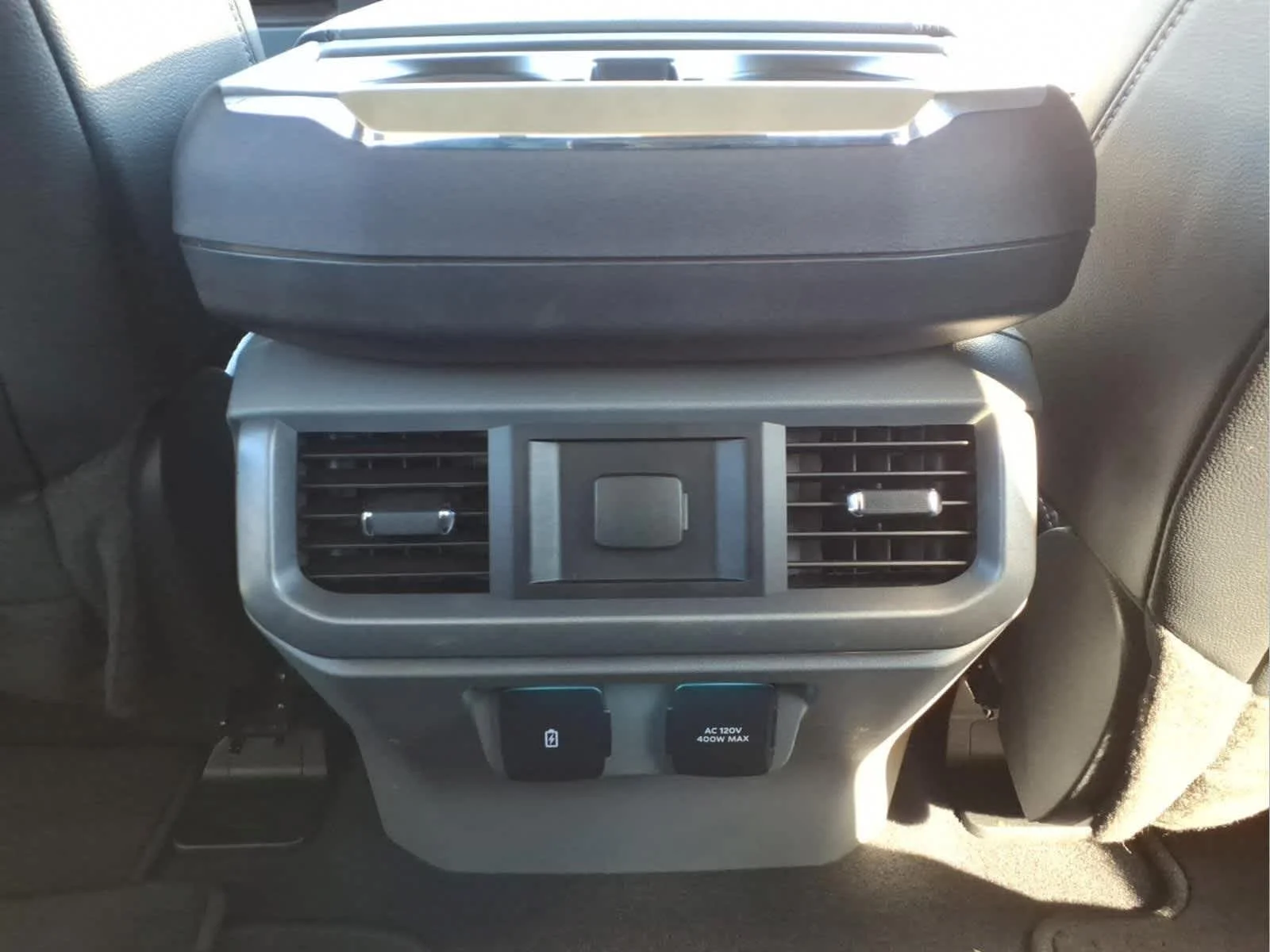 Used 2023 Oxford White Ford LARIAT image 30