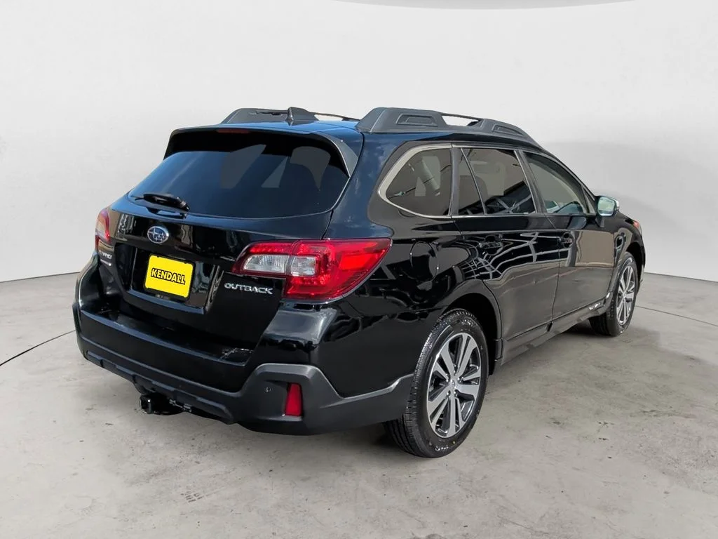Used 2018 Black Subaru 2.5i image 5
