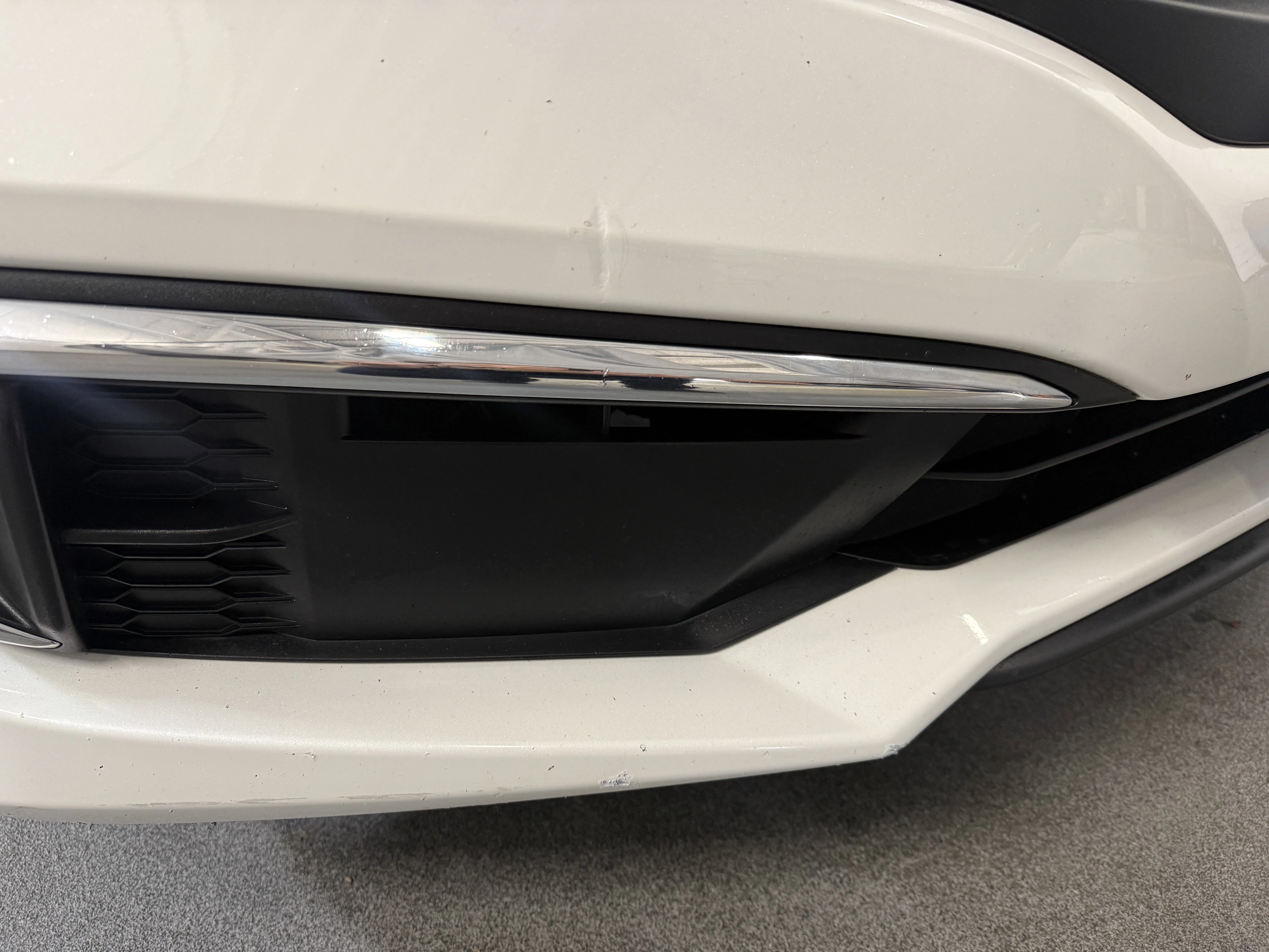 Certified Used 2019 Platinum White Pearl Honda LX image 25
