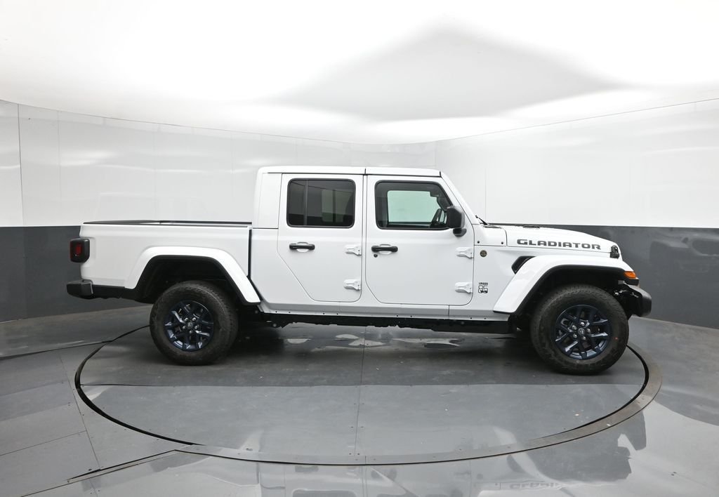 New 2026 Bright White Clearcoat Jeep 85th Anniversary Edition image 15