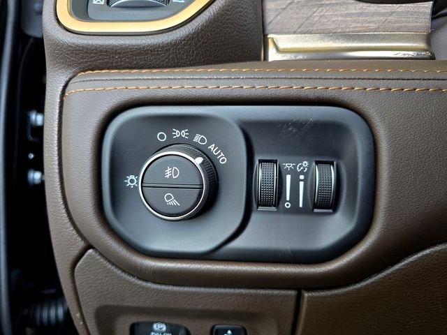 New 2026 Diamond Black Crystal Pearl-Coat Exterior Paint RAM Limited image 24