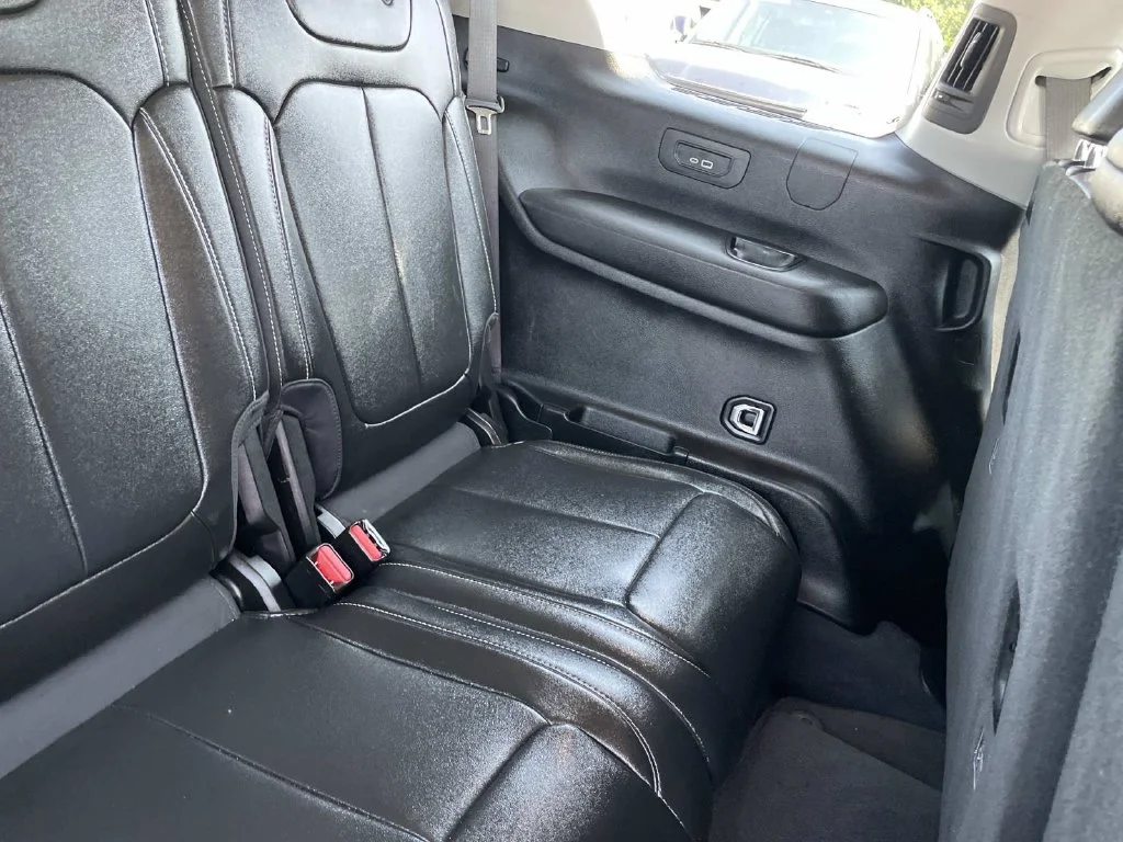 Used 2023 White Jeep Limited image 25