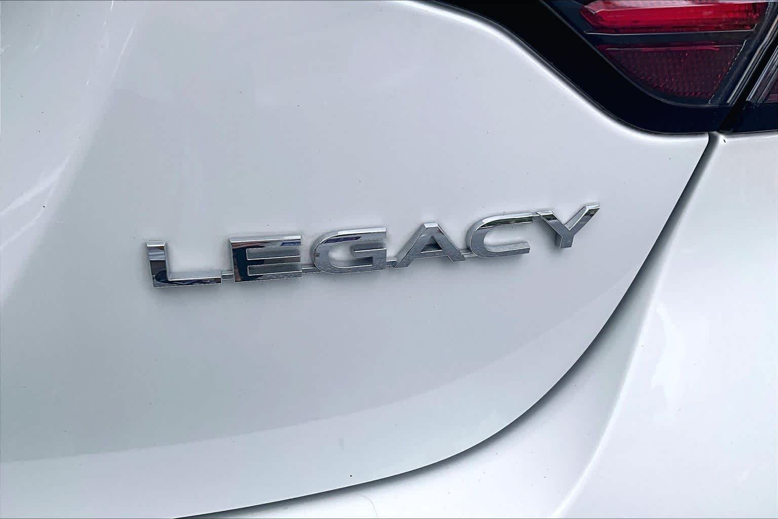 Used 2023 Crystal White Pearl Subaru Premium image 10