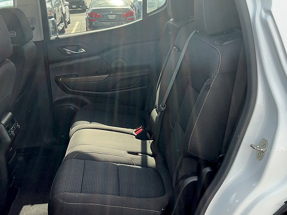 Used 2020 Summit White GMC FWD SLE image 11