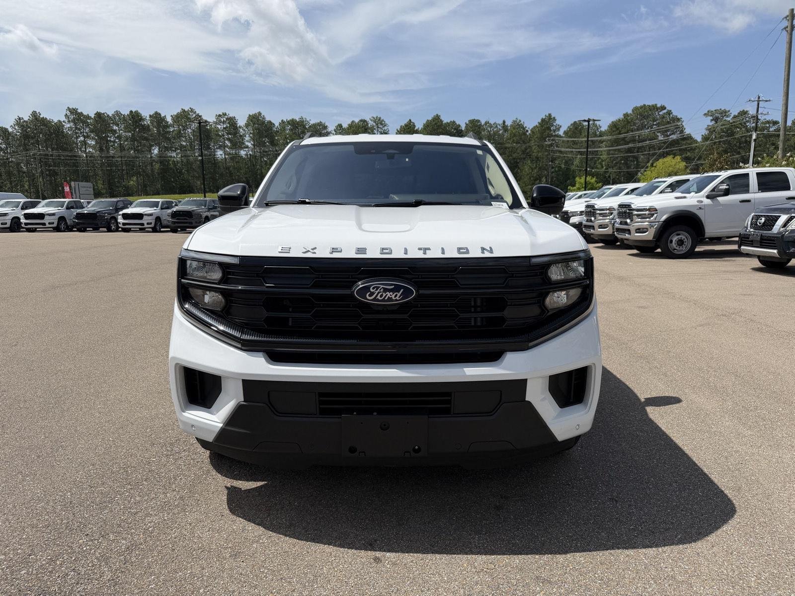 Used 2025 Oxford White Ford Active image 2