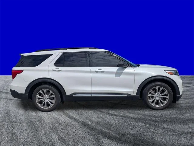 Certified Used 2022 Star White Ford XLT image 3