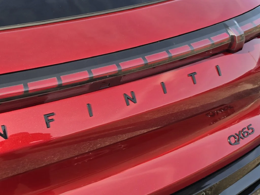 New 2027 2T SUN RED INFINITI Autograph AWD image 5